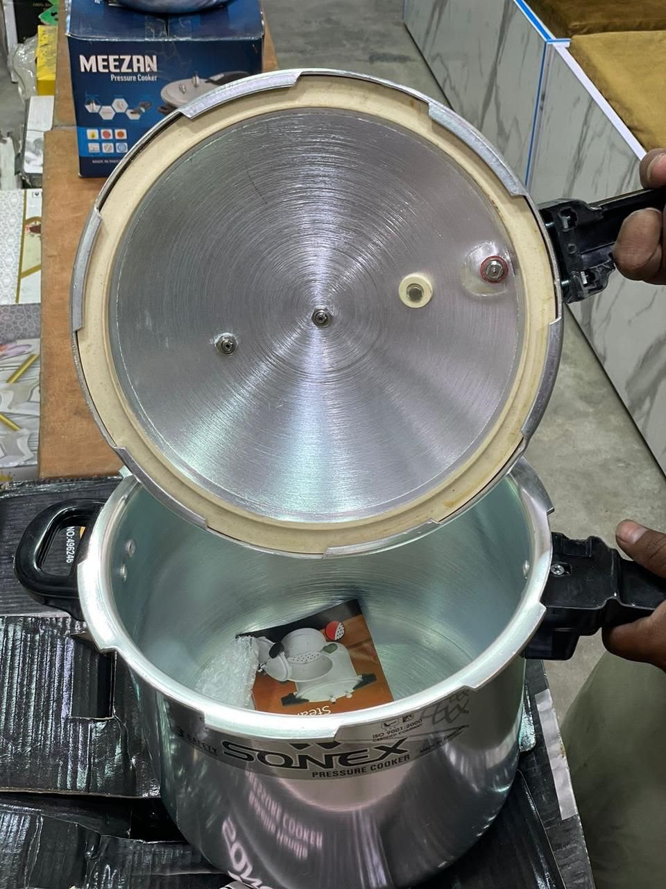 Sonex Pressure Cooker